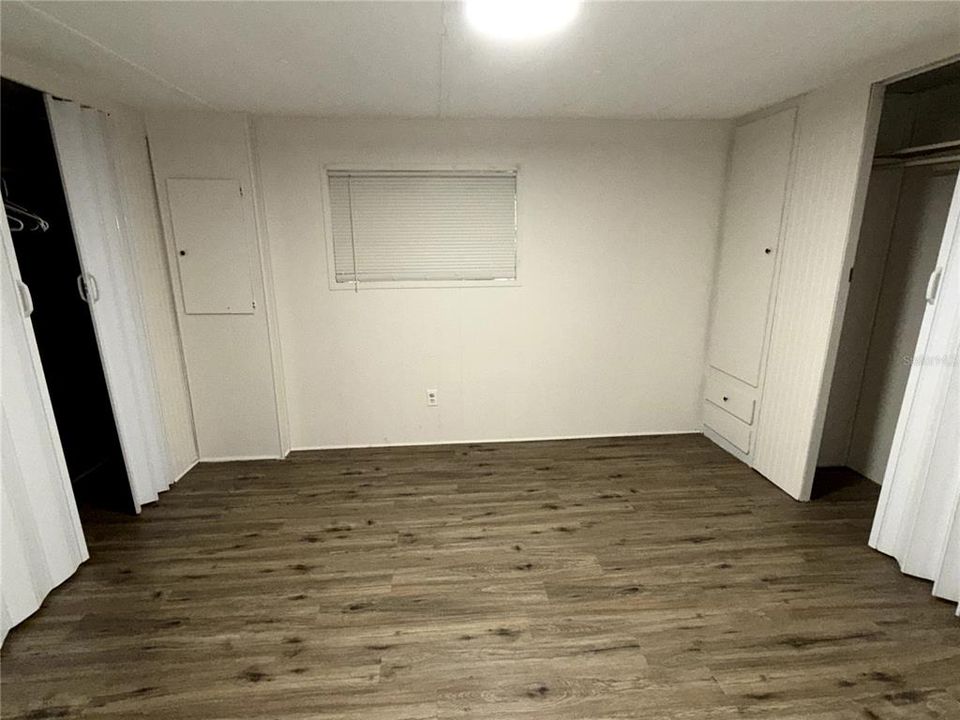 For Sale: $115,000 (1 beds, 1 baths, 576 Square Feet)