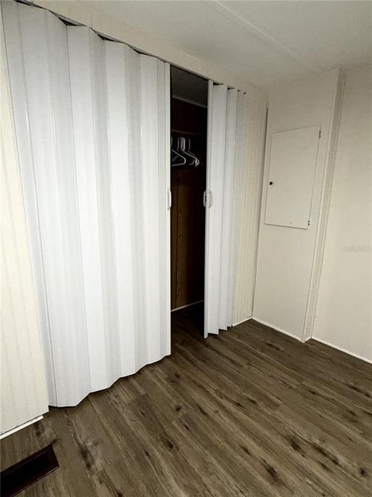 For Sale: $115,000 (1 beds, 1 baths, 576 Square Feet)