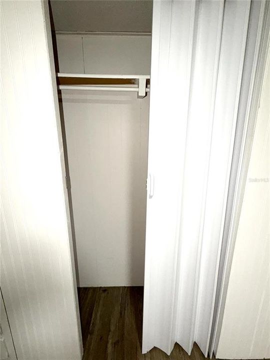 For Sale: $115,000 (1 beds, 1 baths, 576 Square Feet)