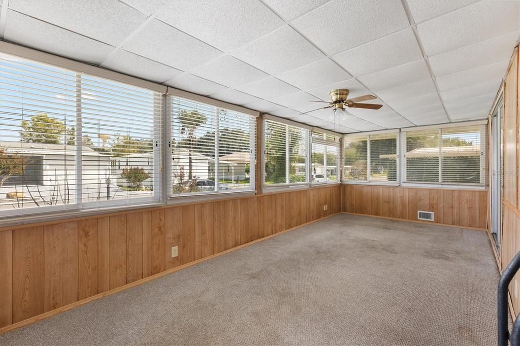 For Sale: $150,000 (2 beds, 2 baths, 864 Square Feet)