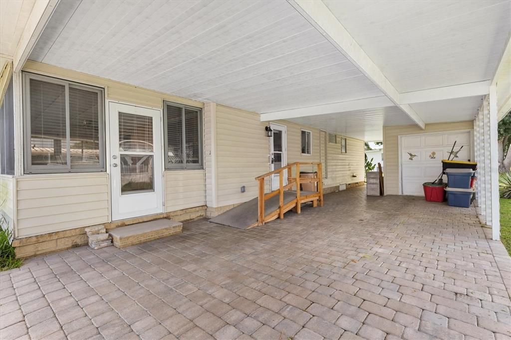 For Sale: $150,000 (2 beds, 2 baths, 864 Square Feet)