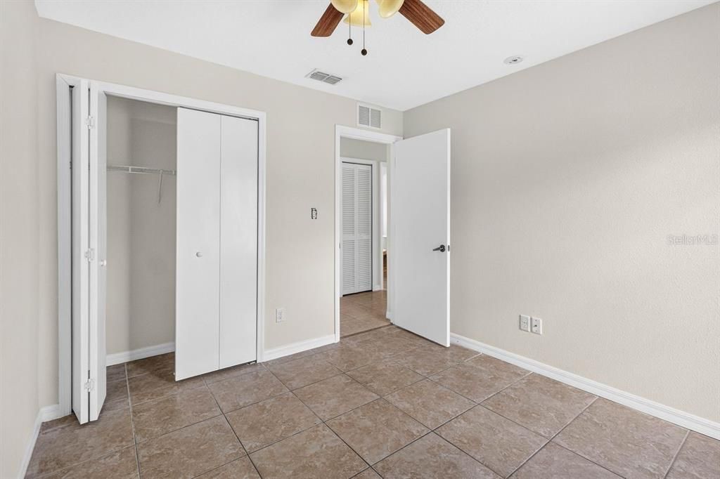 For Sale: $279,000 (3 beds, 2 baths, 1107 Square Feet)