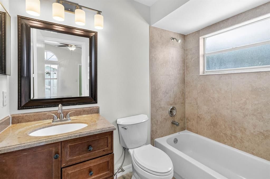 For Sale: $279,000 (3 beds, 2 baths, 1107 Square Feet)