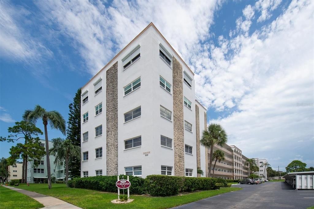 For Sale: $205,000 (2 beds, 2 baths, 1245 Square Feet)