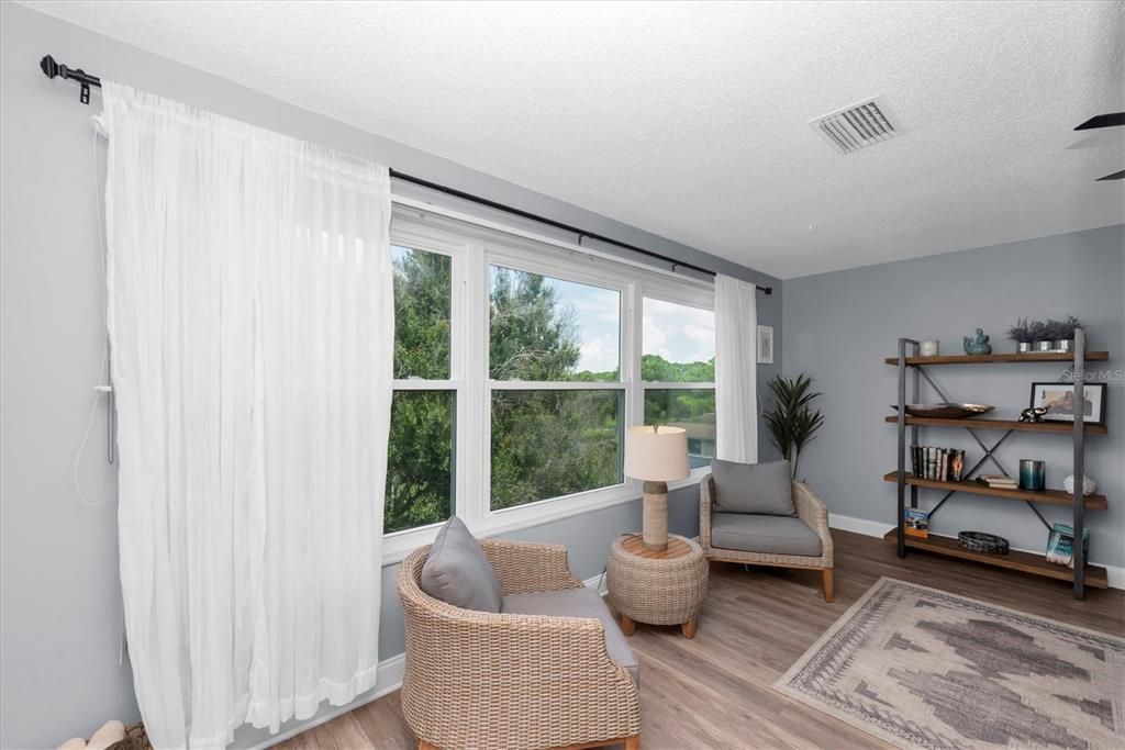 For Sale: $205,000 (2 beds, 2 baths, 1245 Square Feet)
