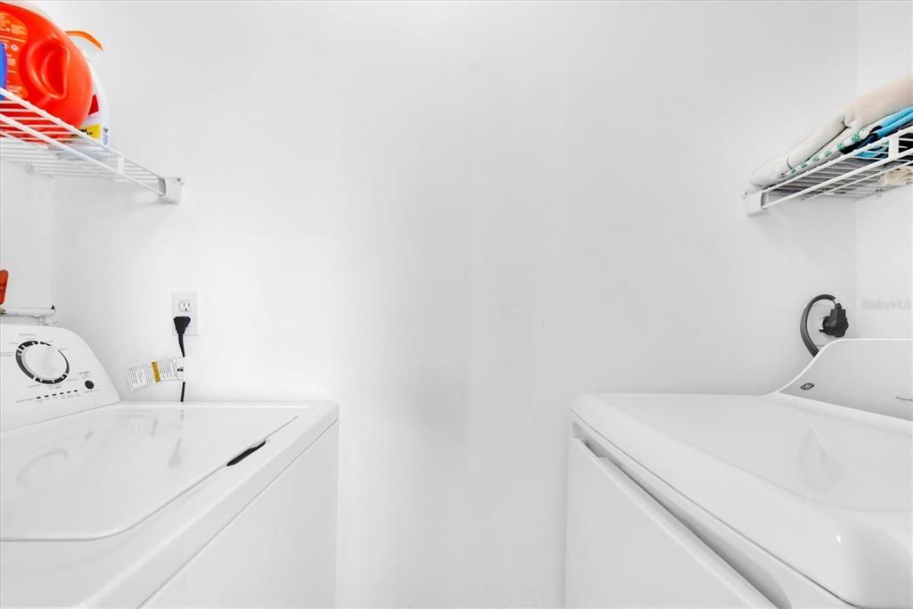 For Sale: $205,000 (2 beds, 2 baths, 1245 Square Feet)