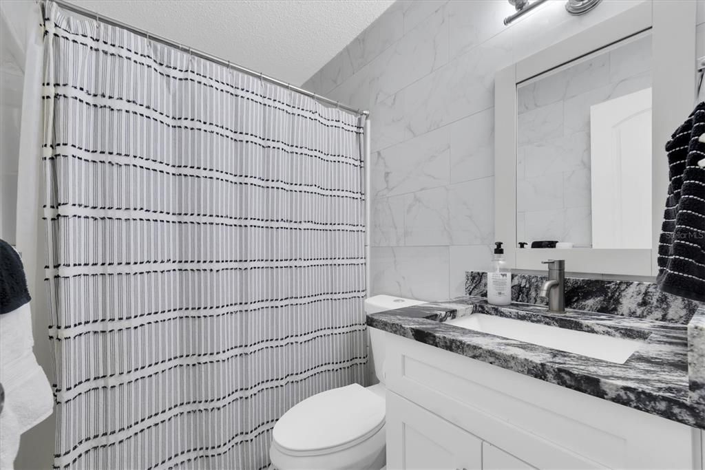 For Sale: $205,000 (2 beds, 2 baths, 1245 Square Feet)