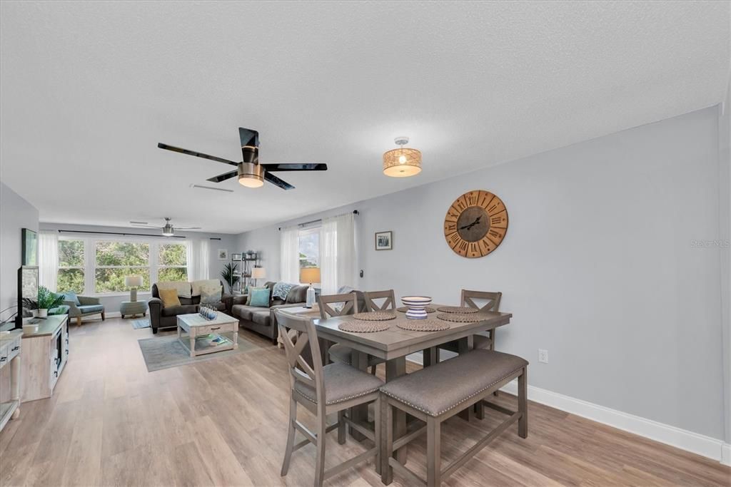 For Sale: $205,000 (2 beds, 2 baths, 1245 Square Feet)