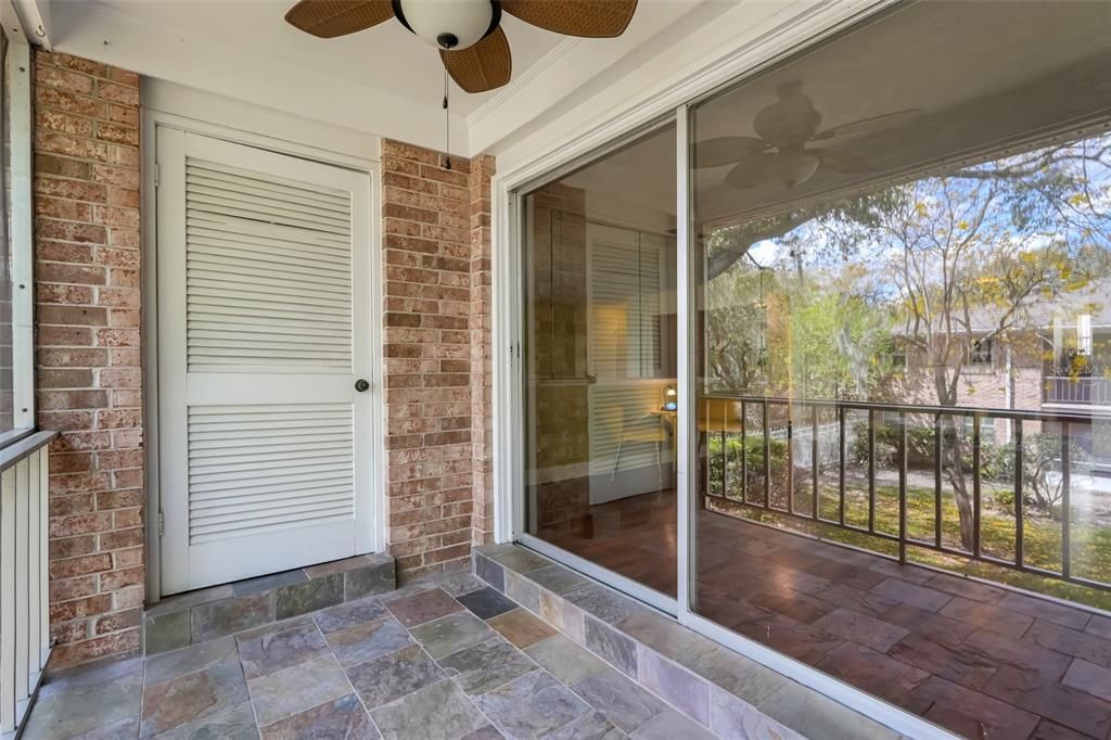 For Rent: $2,200 (2 beds, 2 baths, 1400 Square Feet)