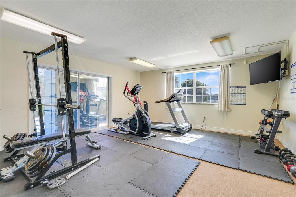 For Rent: $2,200 (2 beds, 2 baths, 1400 Square Feet)