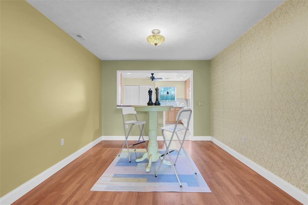 For Rent: $2,200 (2 beds, 2 baths, 1400 Square Feet)