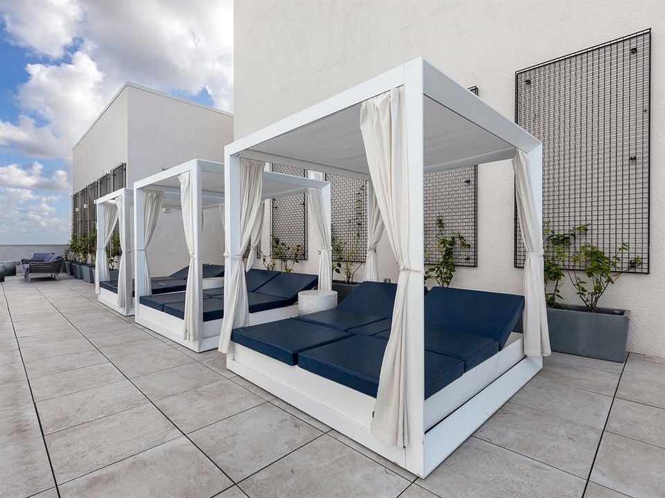 En Venta: $3,495,000 (3 camas, 3 baños, 3630 Pies cuadrados)