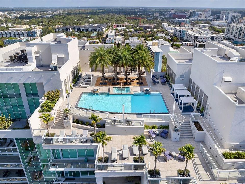 En Venta: $3,495,000 (3 camas, 3 baños, 3630 Pies cuadrados)