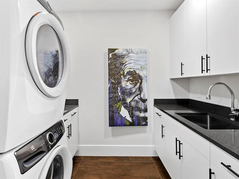 En Venta: $3,495,000 (3 camas, 3 baños, 3630 Pies cuadrados)