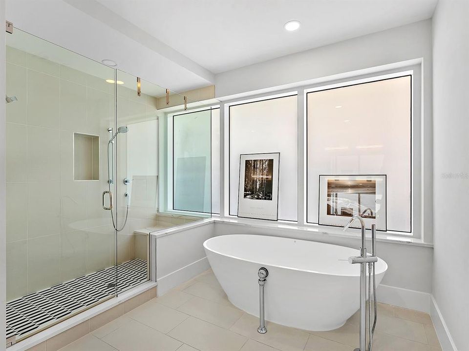 En Venta: $3,495,000 (3 camas, 3 baños, 3630 Pies cuadrados)