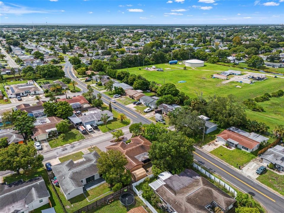 На продажу: $275,000 (2 спален, 2 ванн, 1613 Квадратных фут)