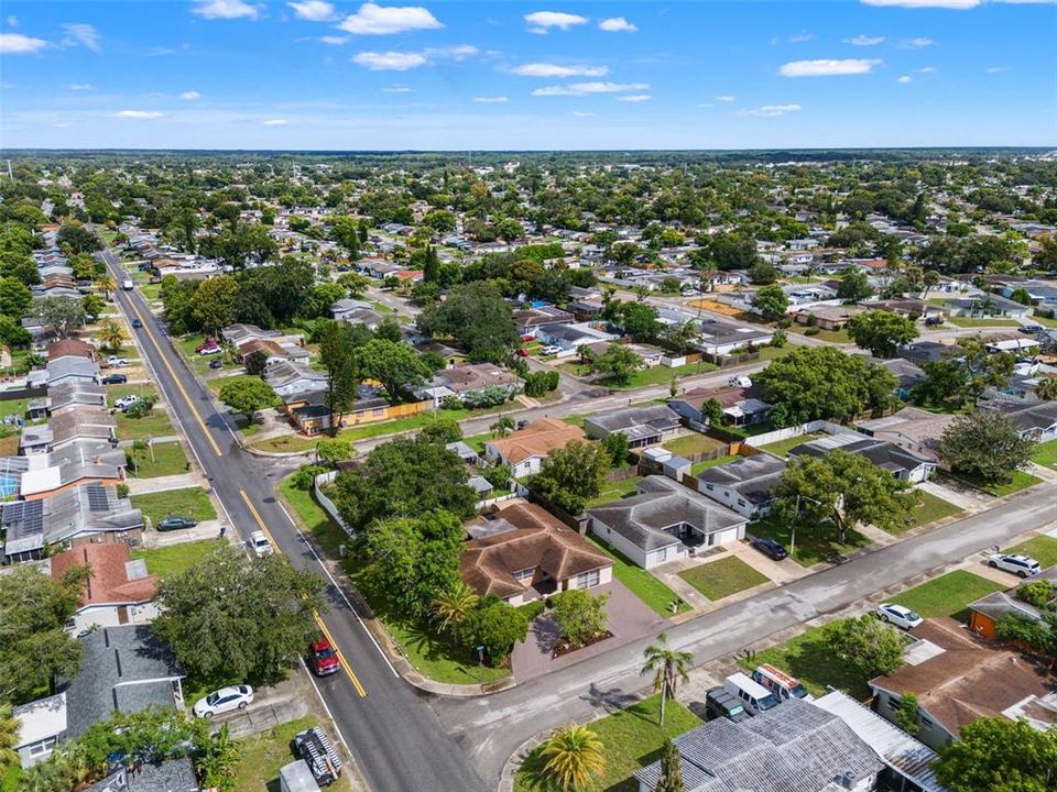 На продажу: $275,000 (2 спален, 2 ванн, 1613 Квадратных фут)