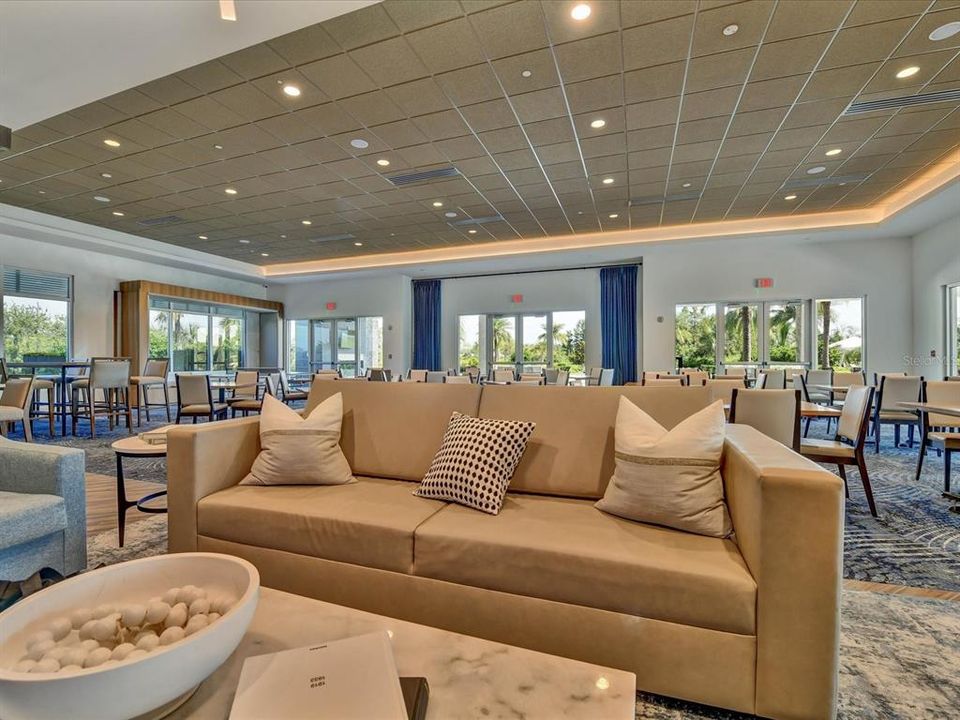 For Sale: $699,900 (2 beds, 2 baths, 1963 Square Feet)