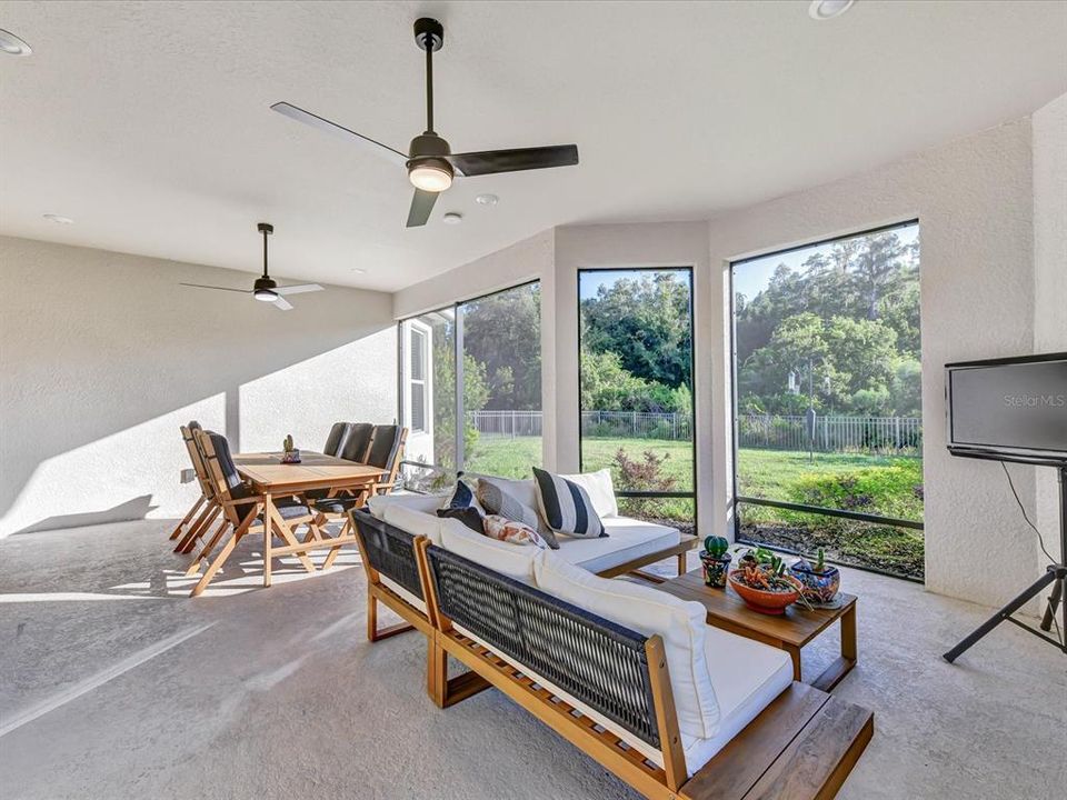 For Sale: $699,900 (2 beds, 2 baths, 1963 Square Feet)