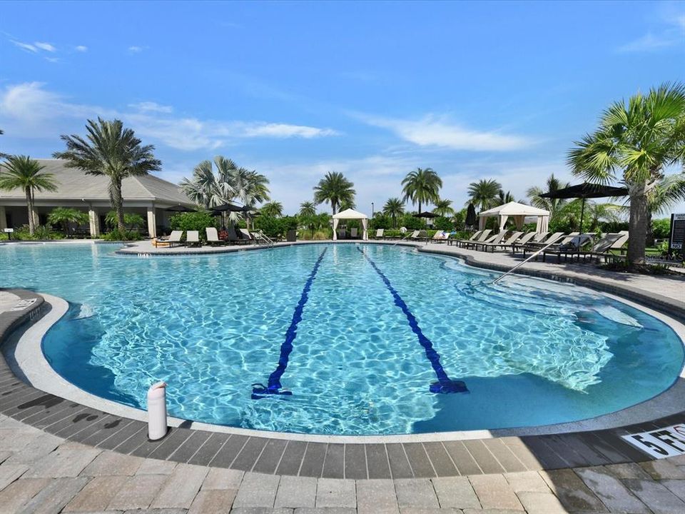 For Sale: $699,900 (2 beds, 2 baths, 1963 Square Feet)