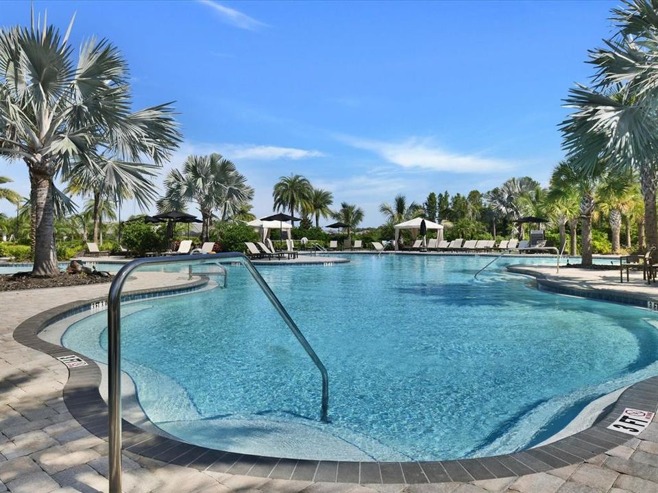 For Sale: $699,900 (2 beds, 2 baths, 1963 Square Feet)