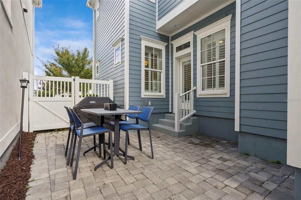 For Sale: $699,000 (3 beds, 2 baths, 1857 Square Feet)