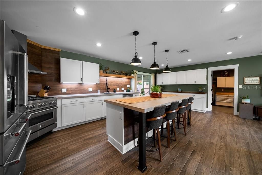 На продажу: $270,000 (3 спален, 1 ванн, 1228 Квадратных фут)