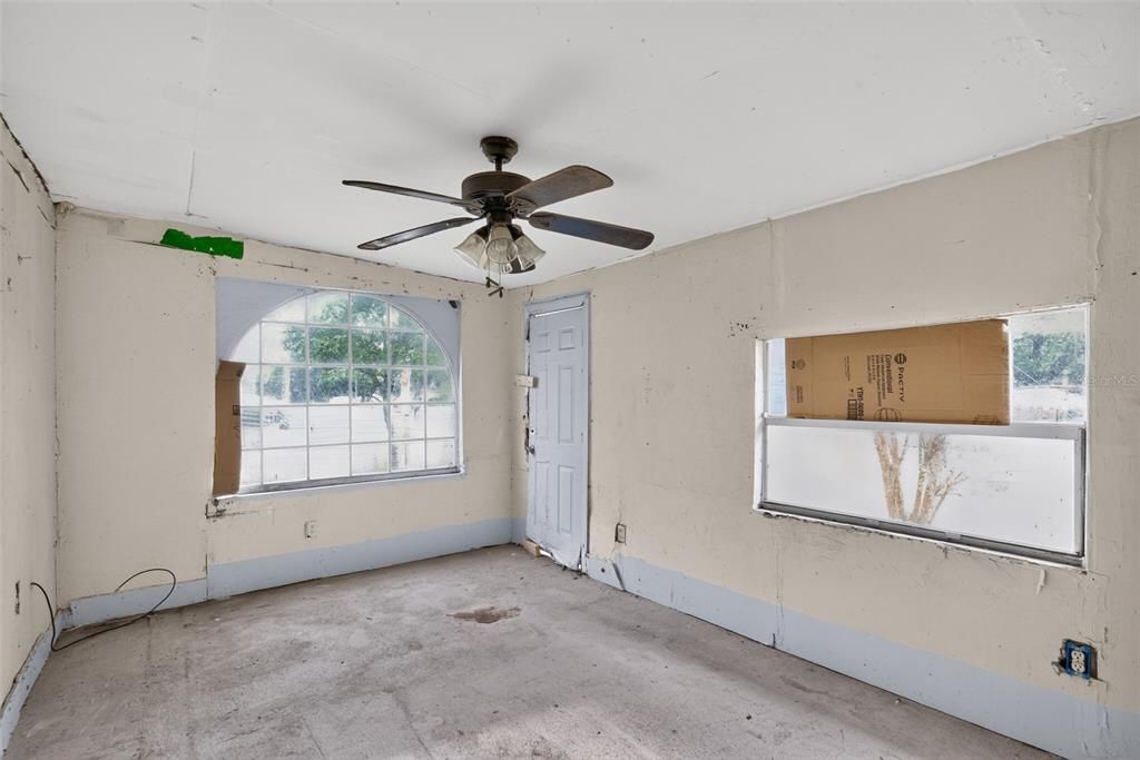 En Venta: $155,000 (3 camas, 2 baños, 1663 Pies cuadrados)