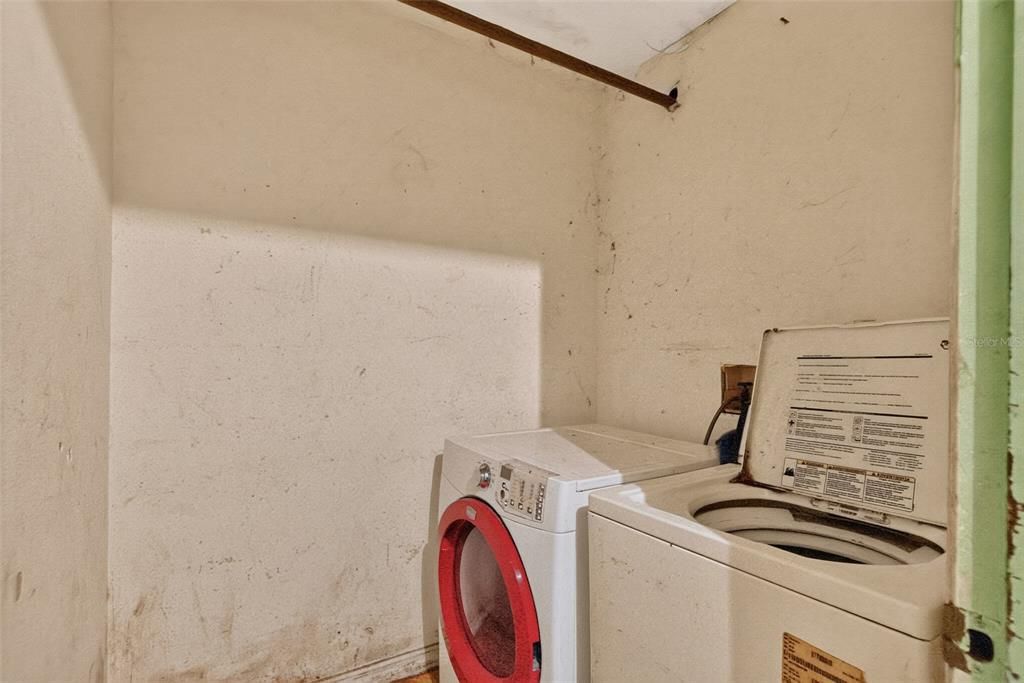 En Venta: $155,000 (3 camas, 2 baños, 1663 Pies cuadrados)