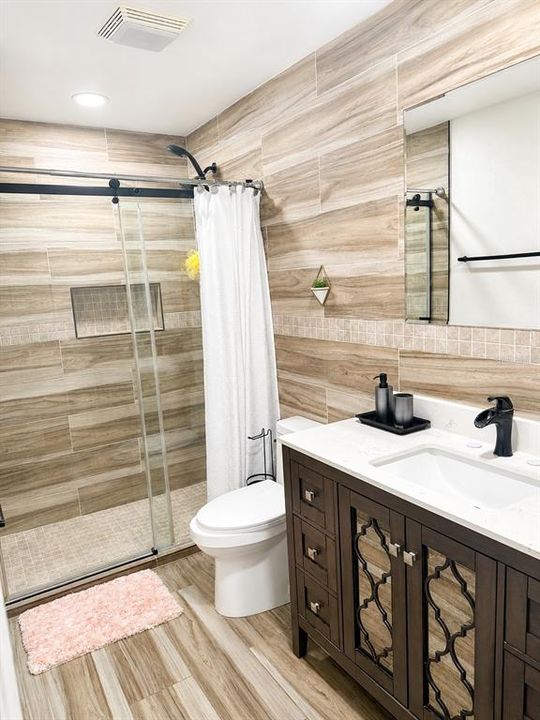For Rent: $2,400 (3 beds, 2 baths, 1850 Square Feet)