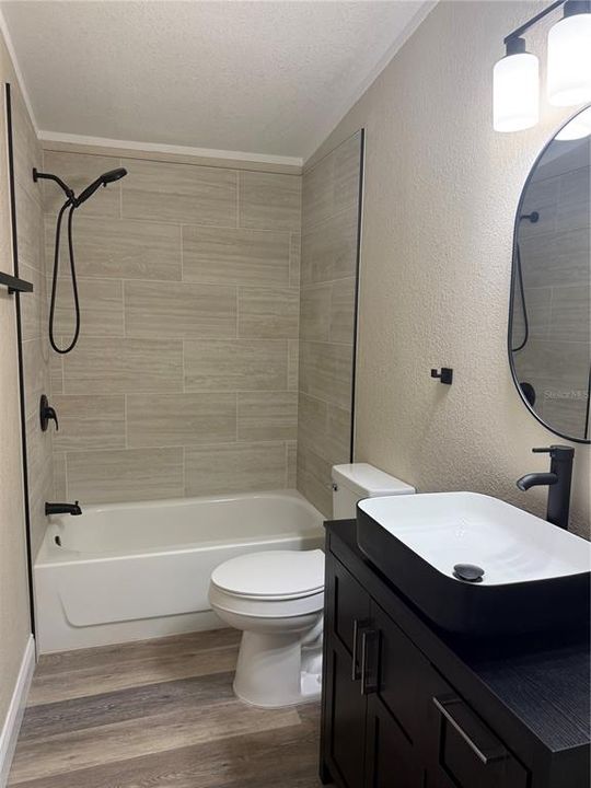 На продажу: $259,950 (3 спален, 2 ванн, 1350 Квадратных фут)