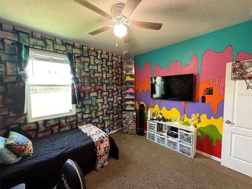 For Rent: $2,800 (5 beds, 3 baths, 2542 Square Feet)