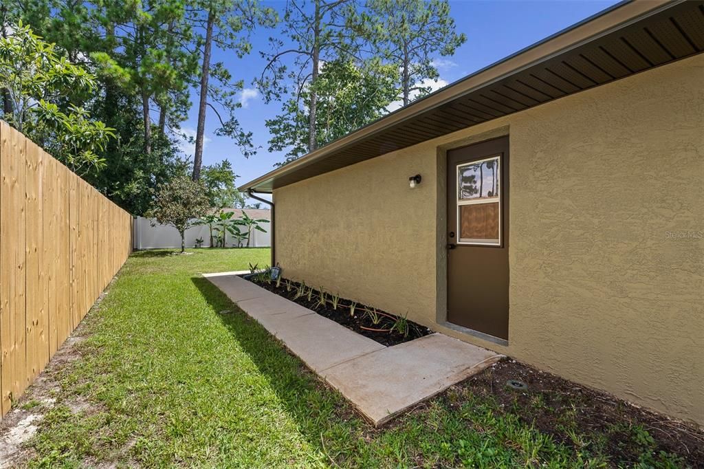 For Sale: $519,400 (3 beds, 2 baths, 2062 Square Feet)