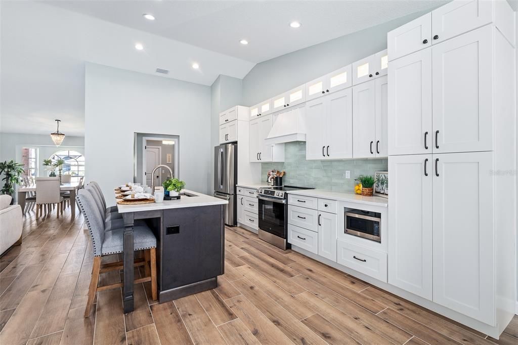 For Sale: $519,400 (3 beds, 2 baths, 2062 Square Feet)