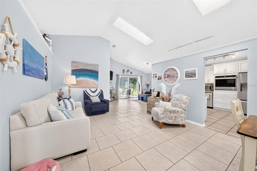For Sale: $478,000 (3 beds, 2 baths, 1600 Square Feet)