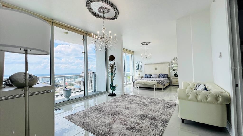 For Sale: $1,250,000 (3 beds, 3 baths, 2159 Square Feet)
