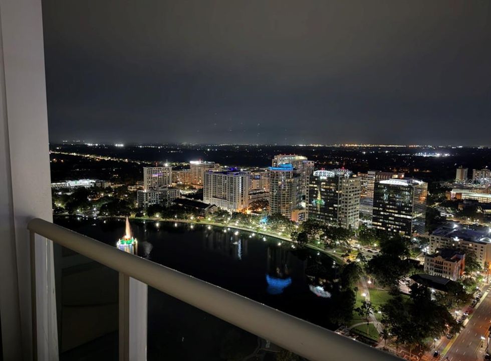 For Sale: $1,250,000 (3 beds, 3 baths, 2159 Square Feet)
