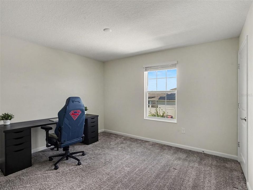 For Sale: $424,999 (5 beds, 2 baths, 2915 Square Feet)