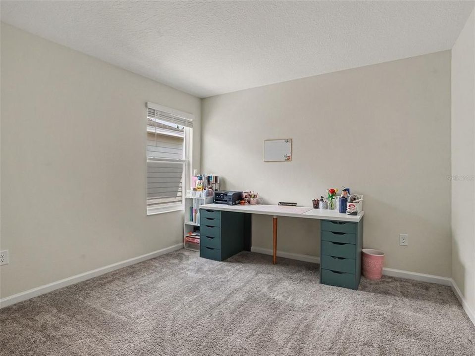 For Sale: $424,999 (5 beds, 2 baths, 2915 Square Feet)