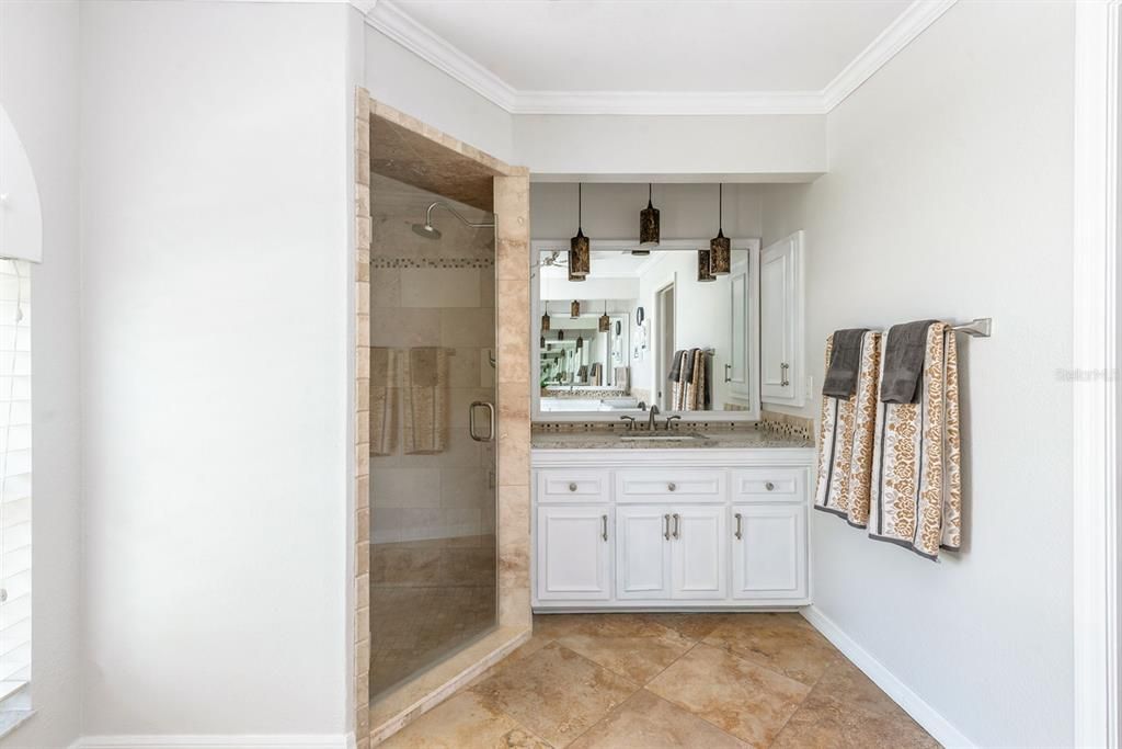 待售: $548,000 (4 贝兹, 2 浴室, 2703 平方英尺)