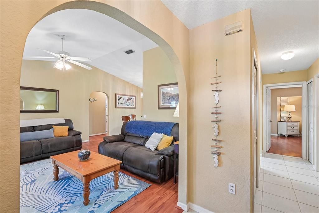 Active With Contract: $335,000 (3 beds, 2 baths, 1514 Square Feet)