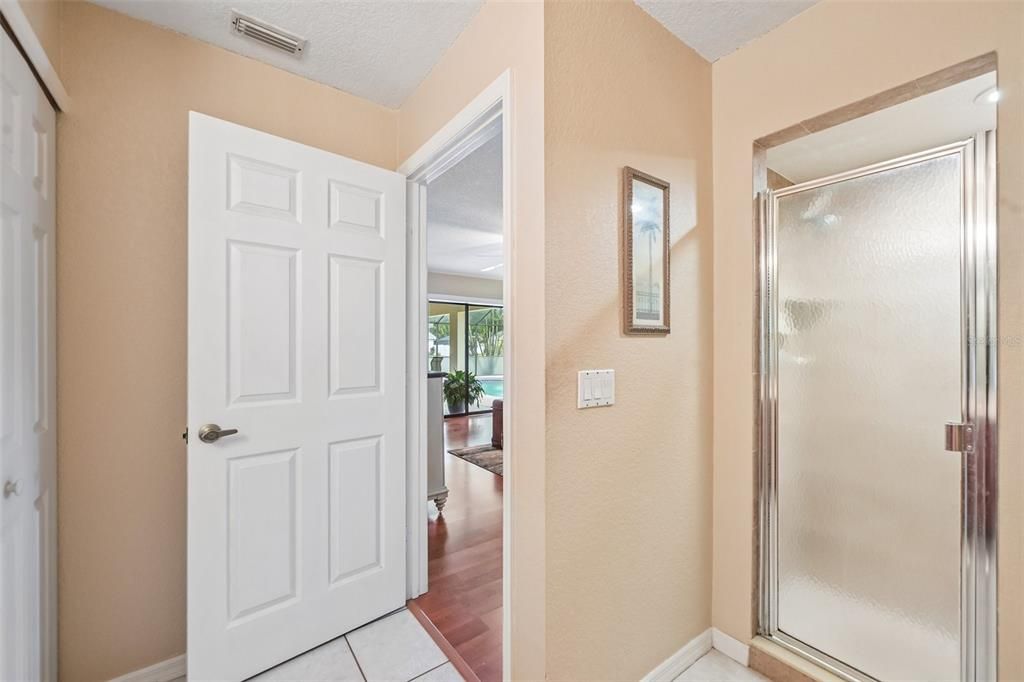 Active With Contract: $335,000 (3 beds, 2 baths, 1514 Square Feet)