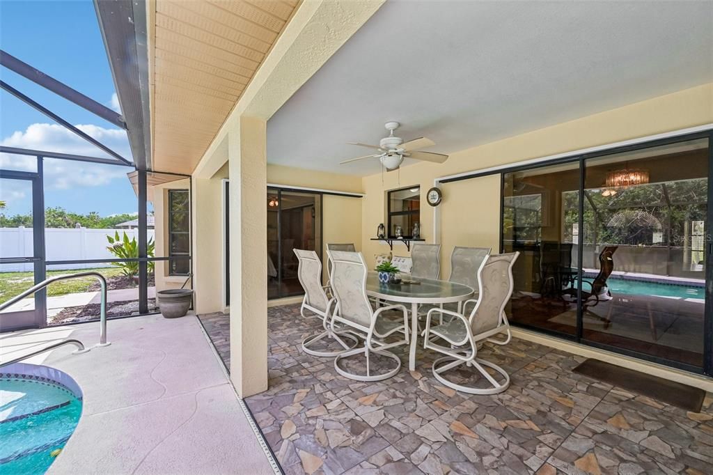 Active With Contract: $335,000 (3 beds, 2 baths, 1514 Square Feet)