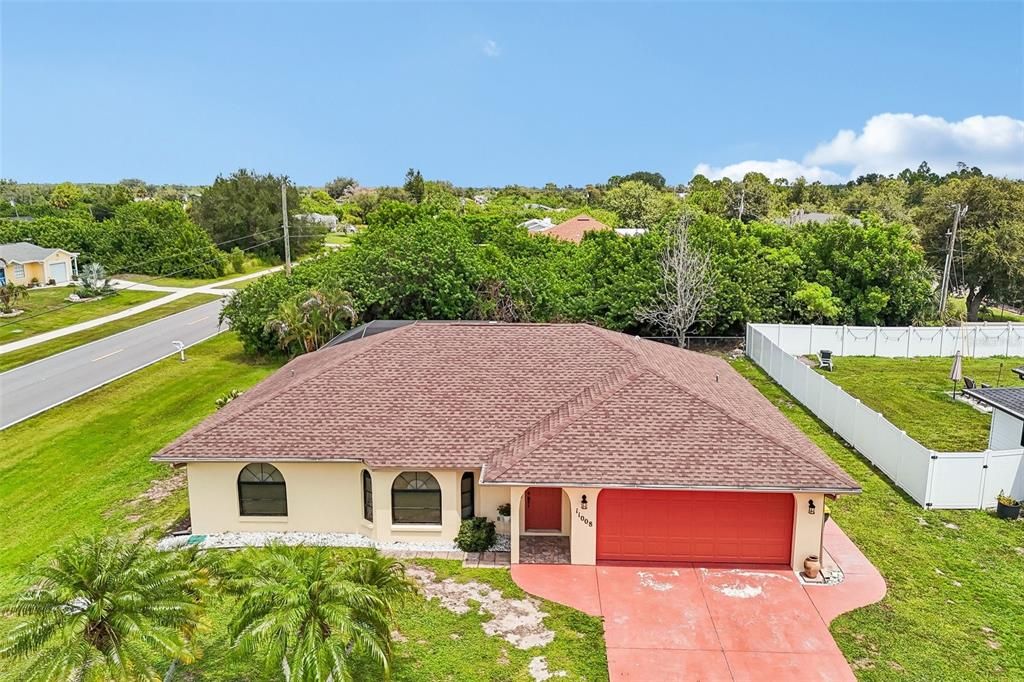 Active With Contract: $335,000 (3 beds, 2 baths, 1514 Square Feet)