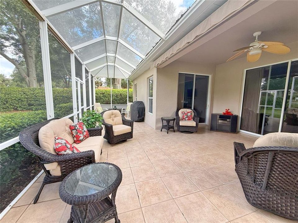 Active With Contract: $387,500 (3 beds, 2 baths, 2035 Square Feet)