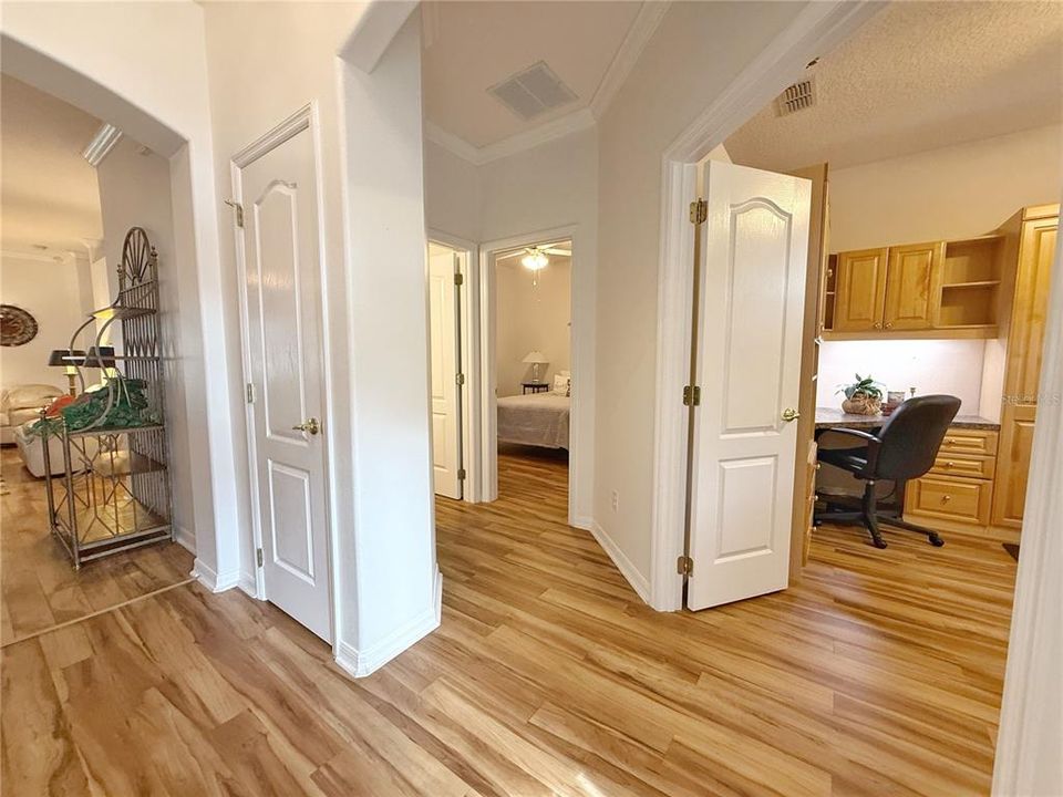 Active With Contract: $387,500 (3 beds, 2 baths, 2035 Square Feet)