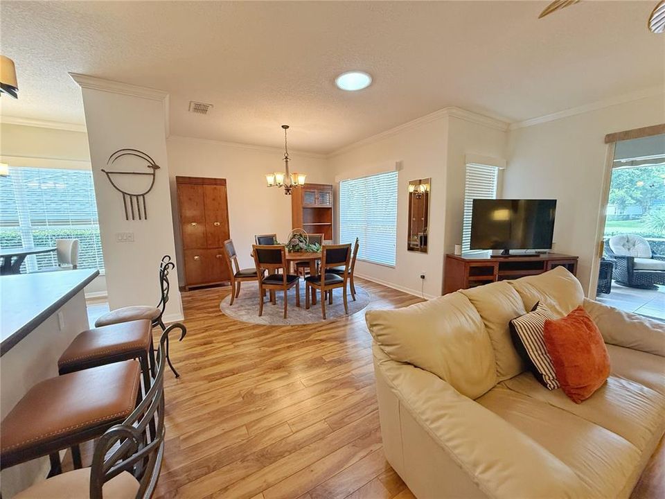 Active With Contract: $387,500 (3 beds, 2 baths, 2035 Square Feet)