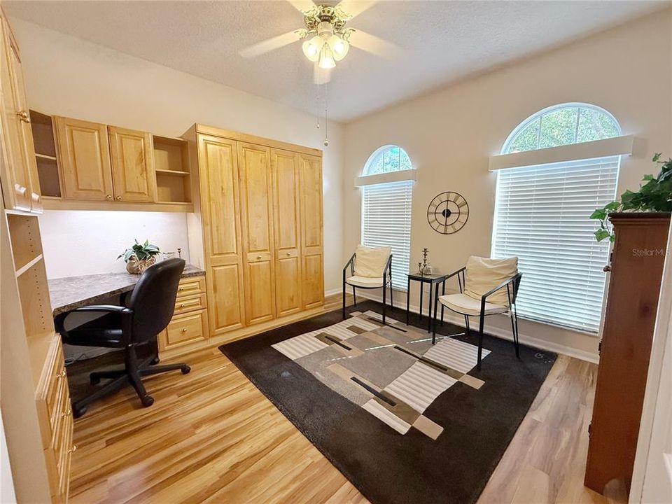 Active With Contract: $387,500 (3 beds, 2 baths, 2035 Square Feet)