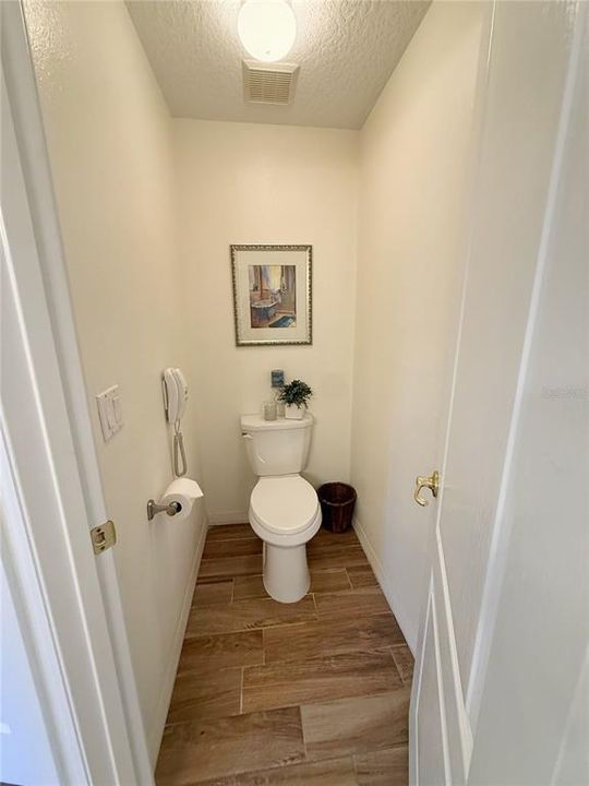 Active With Contract: $387,500 (3 beds, 2 baths, 2035 Square Feet)