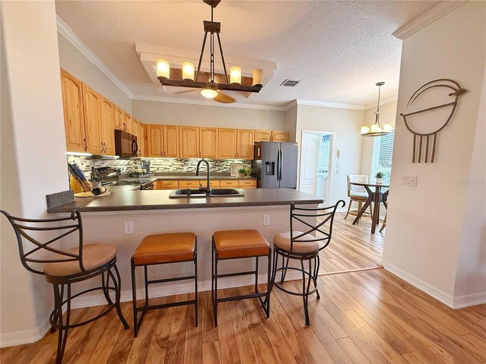 Active With Contract: $387,500 (3 beds, 2 baths, 2035 Square Feet)